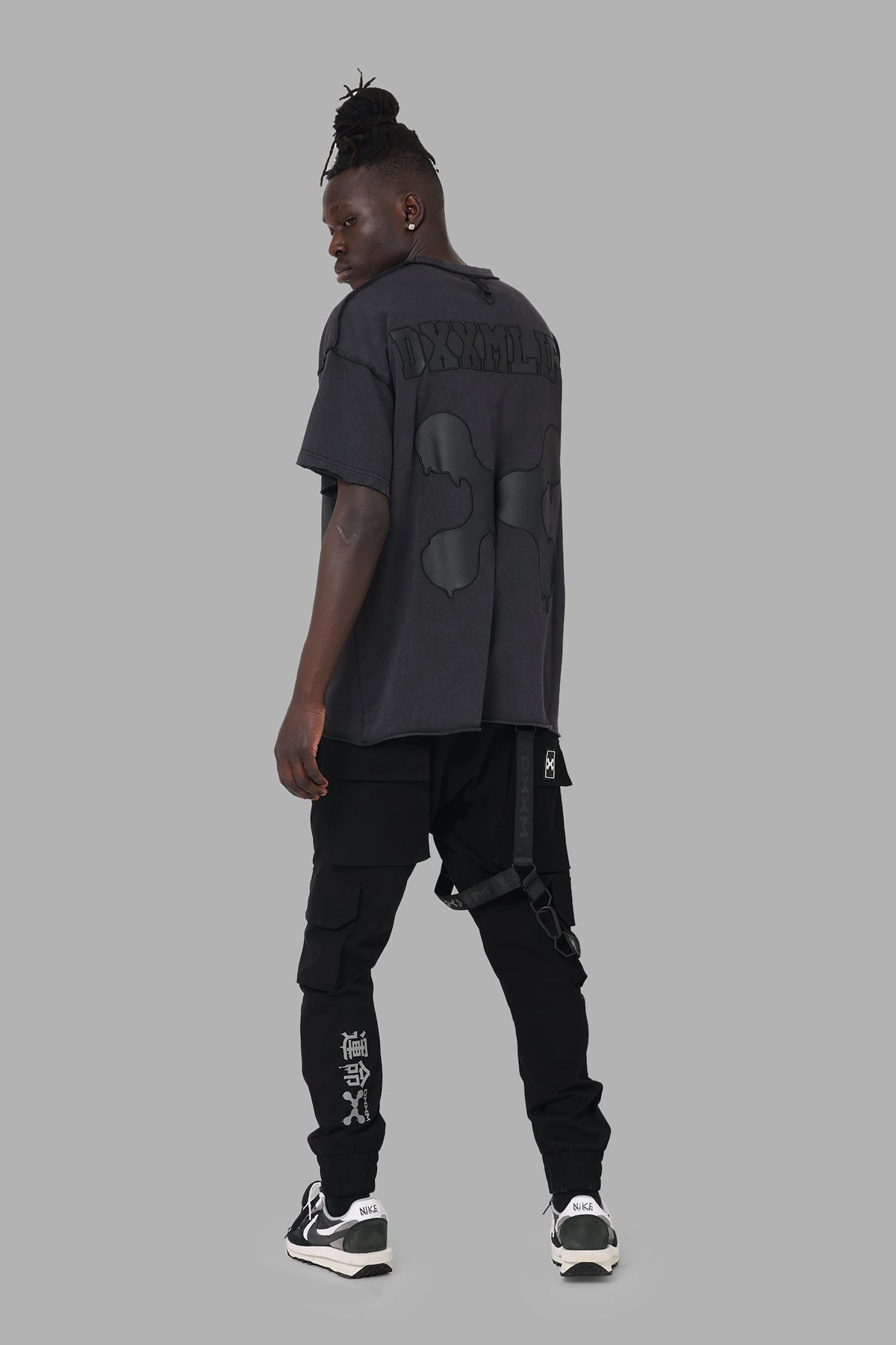 Minimalist Aesthetic DXXMLife L-5 Txnal Oversized T-Shirt Black/Black