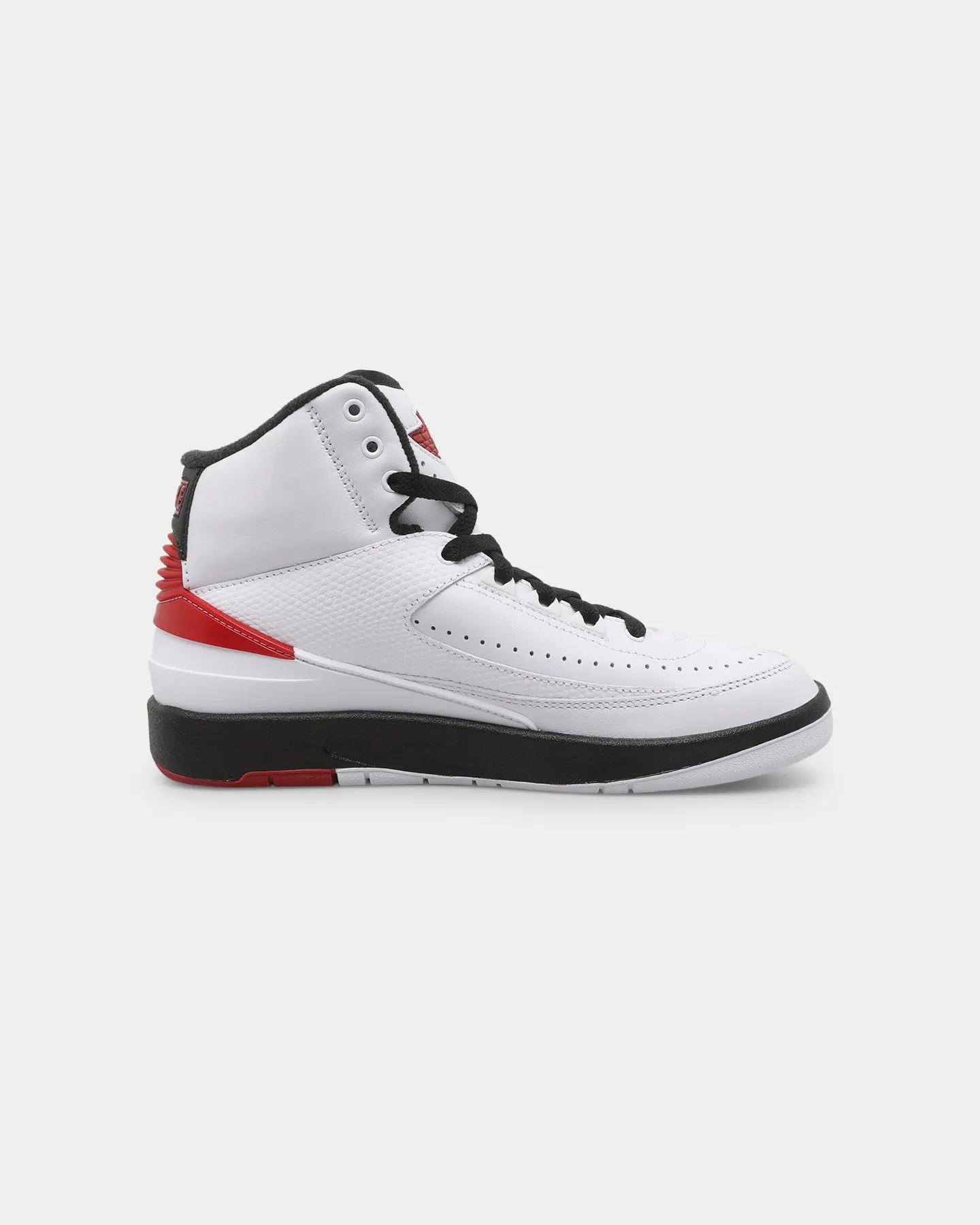 Jordan Women's Air Jordan 2 Retro "Chicago" White/Varsity Red winter - specific shoes running in dry conditions