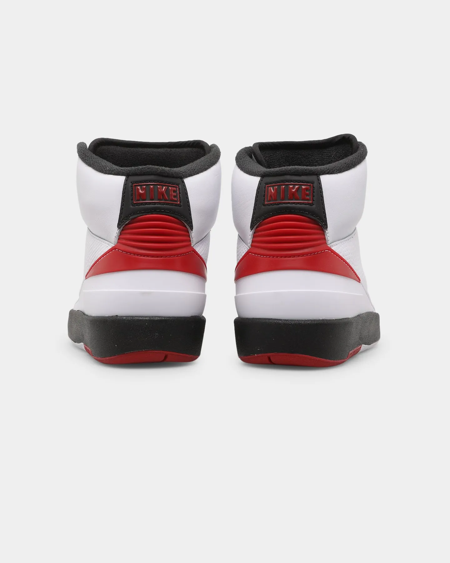 Jordan Women's Air Jordan 2 Retro "Chicago" White/Varsity Red functional - style shoes running in bumpy tracks shoes