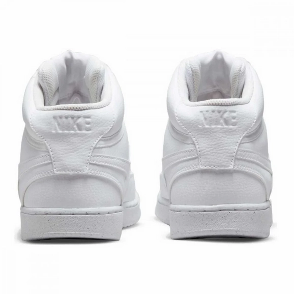 Nike scarpa Sneakers alta da donna Court Vision Mid CD5436 100 bianco Temperature Regulating Insole running in a basketball court area shoes