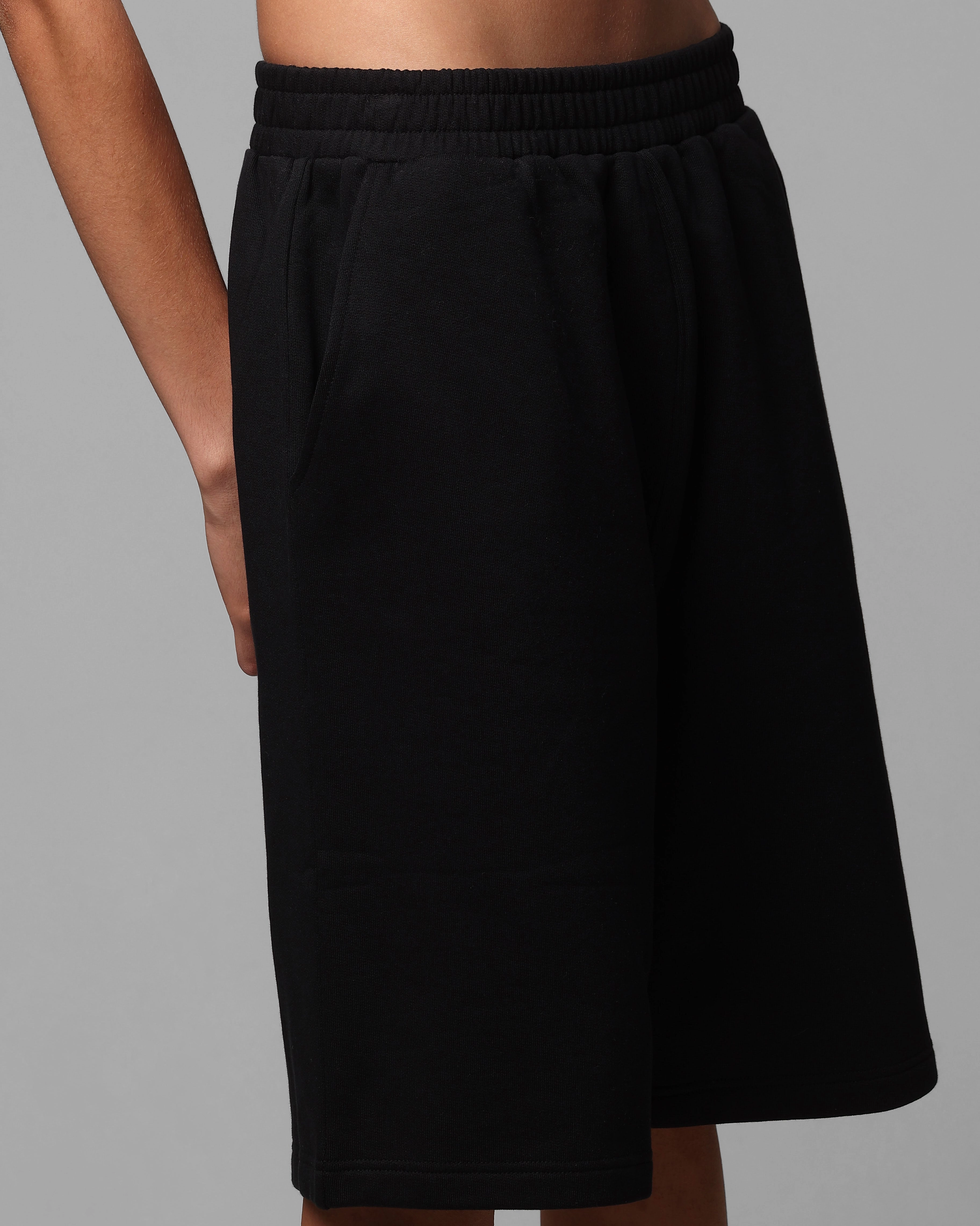 Loiter Premium Essentials Sweat Shorts Black tailored look Quick Conversion Hem