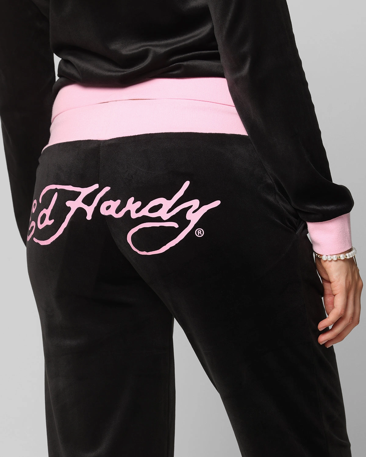 Ed Hardy Women's Ed Hardy Trackpants Black/Pink Day To Night Roomy Shape