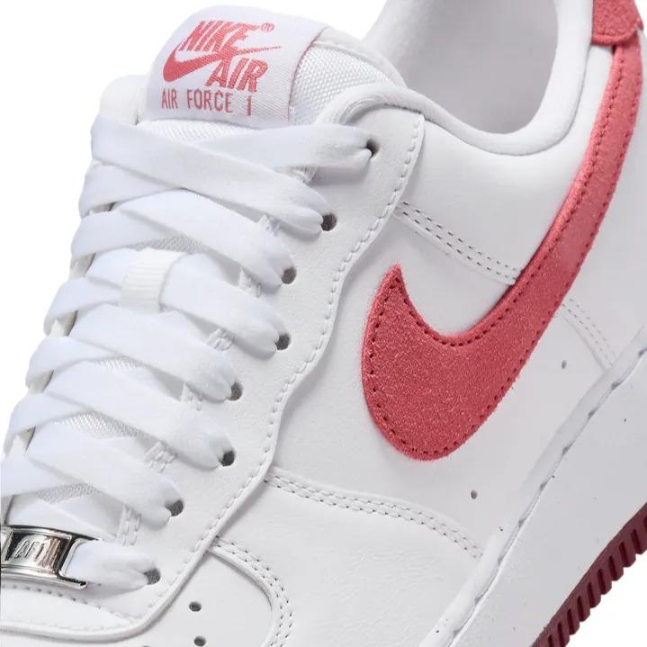 cushioned collar ultramarathon - specific shoes Nike scarpa sneakers da donna Air Force 1 '07 FQ7626-100 bianco-rosso chiaro
