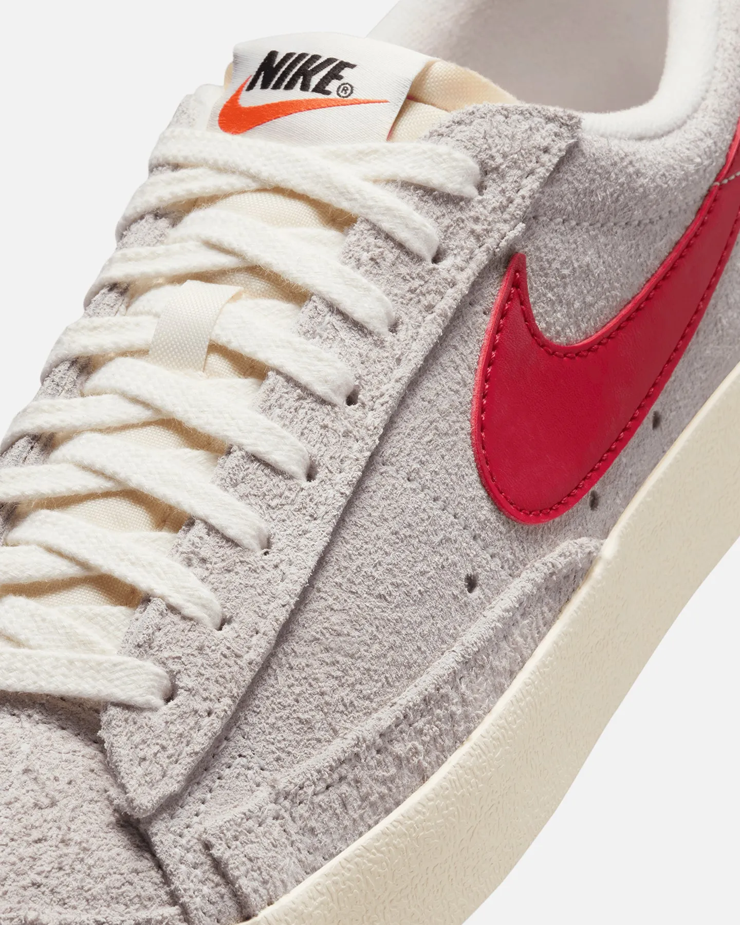 Nike Women's Blazer Low '77 Vintage Summit White/Grey cruelty - free running shoes neutral - colored