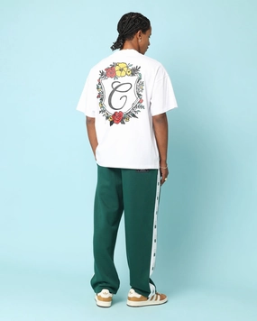 Carr?? Club Carr?? Oversized T-Shirt White City Fashion Look