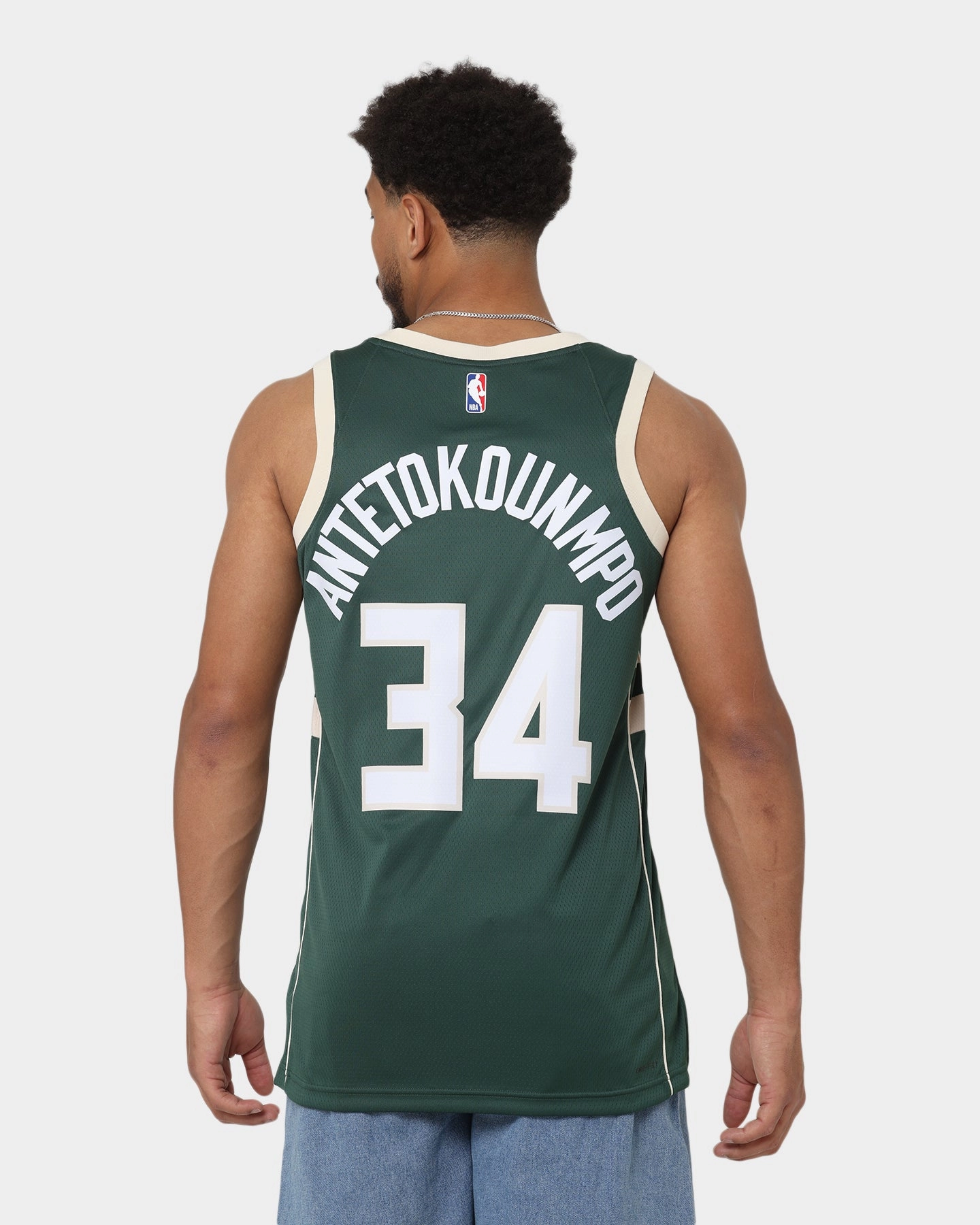 On The Go Training session Nike Giannis Antetokounmpo Milwaukee Bucks #34 Icon Edition 2022/23 Nike Dri-FIT NBA Swingman Jersey Fir
