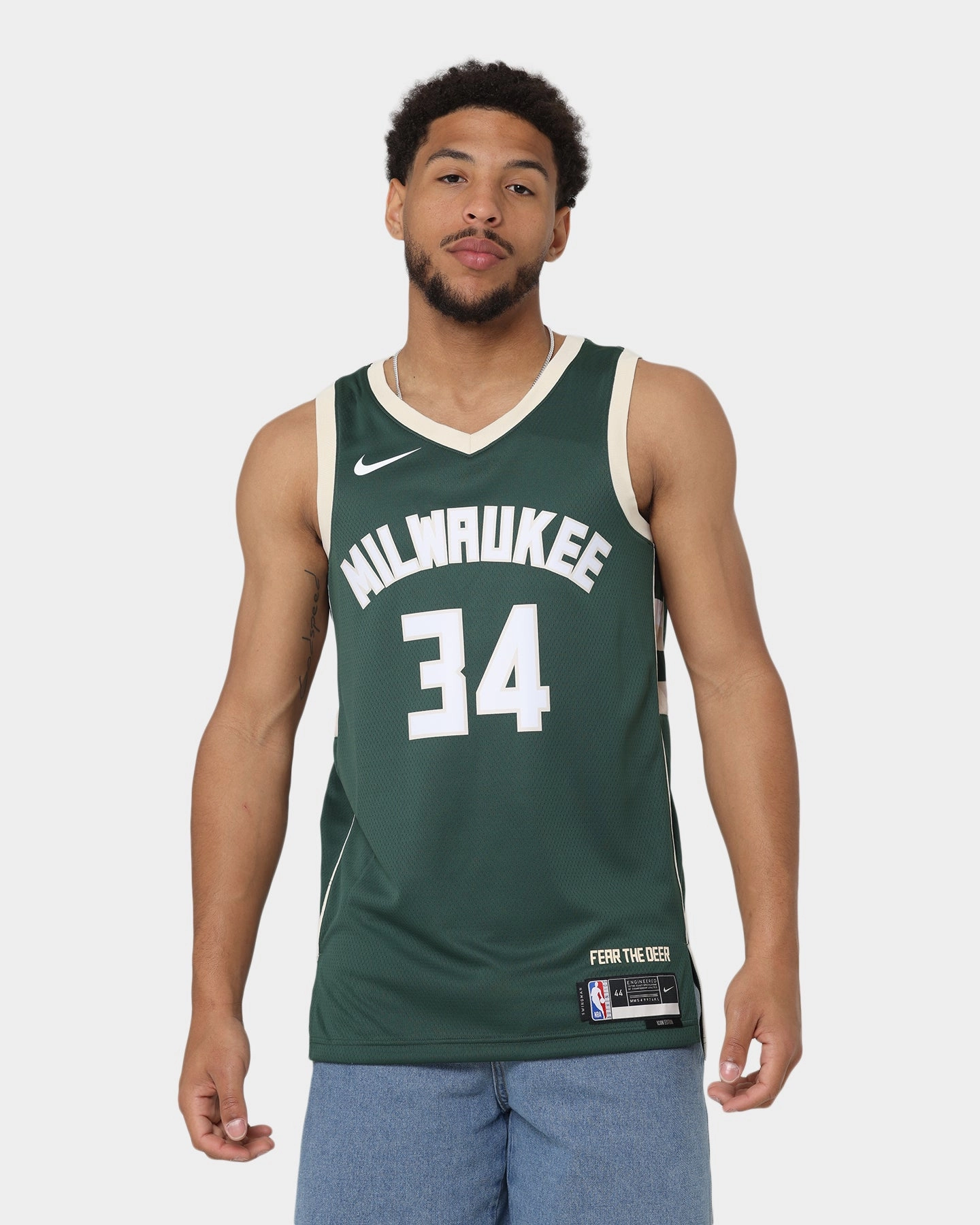 Nike Giannis Antetokounmpo Milwaukee Bucks #34 Icon Edition 2022/23 Nike Dri-FIT NBA Swingman Jersey Fir Slim Fit Design