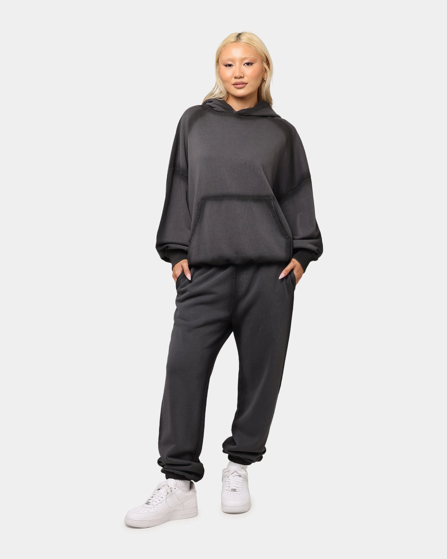 Clean Finish Flattering Comfort Wear Saint Morta Contrast Wash Sweatpants Washed Black