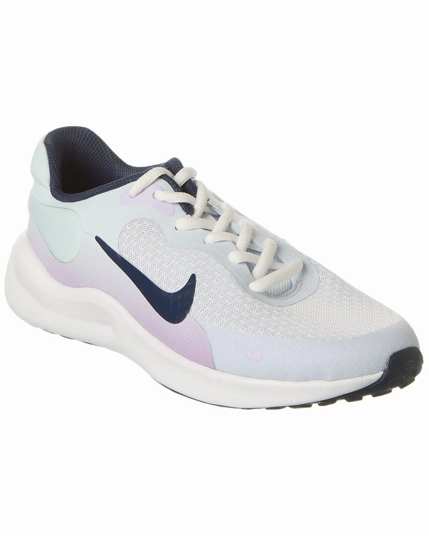 Nike Revolution 7 GS Sneaker Flexible Sole Design Flexible Motion