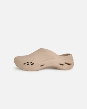 Effortless Slip-Ons Crocs Echo Wave Almond