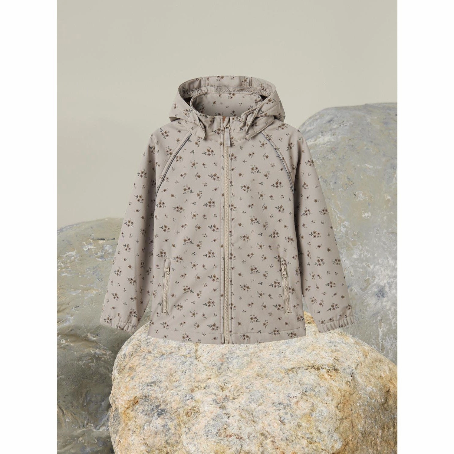 Quick drying material Casual Staple Name It Pure Cashmere Bouquet Nkfalfa08 Softshell Jacket Aop Fo