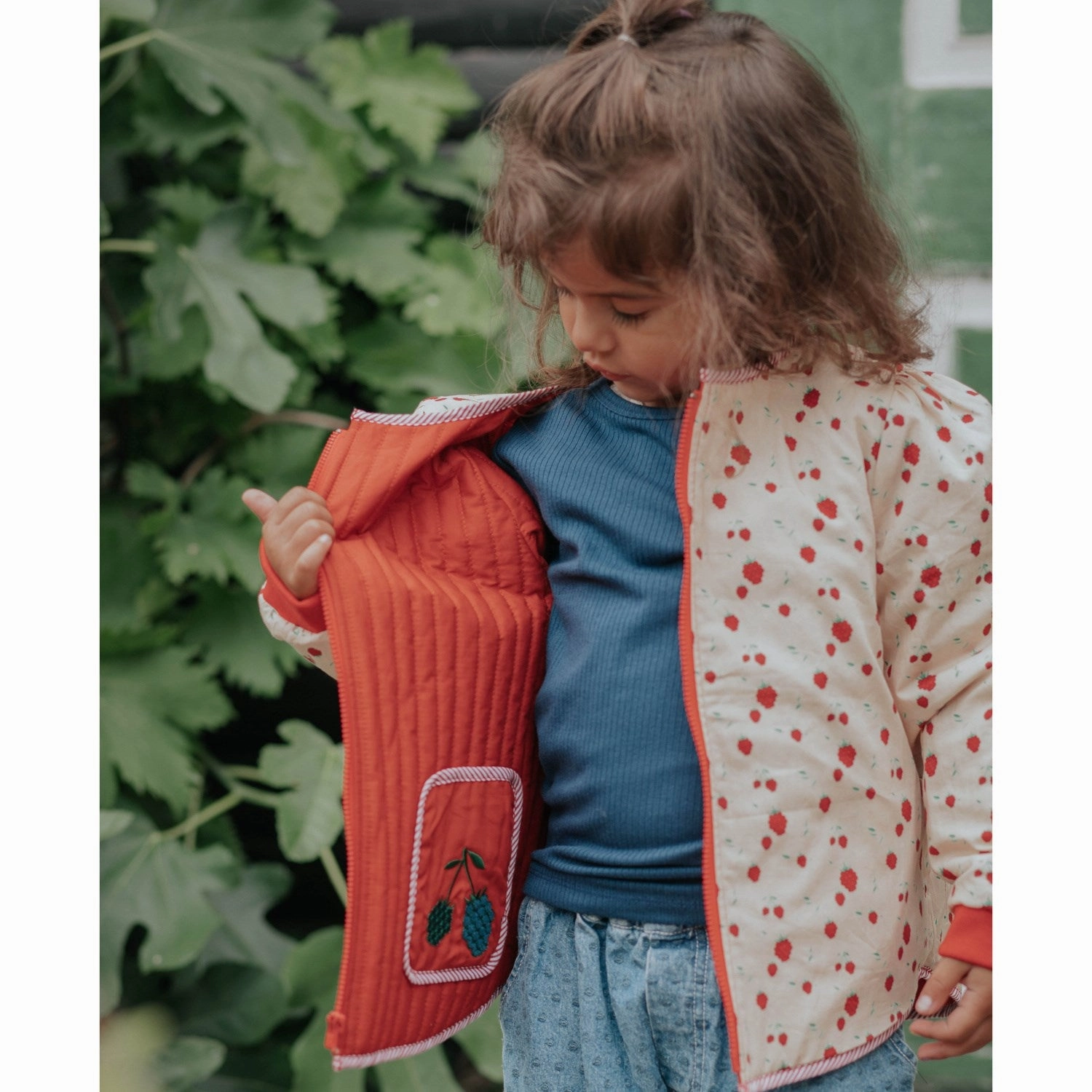Non Irritating Collar Water Resistant Fabric Fliink Pompeian Red Aop Kota Berry Jacket