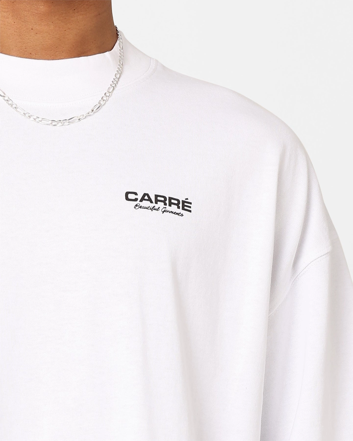 Day-to-Night Look Carre RBG Heavyweight Oversized T-Shirt White