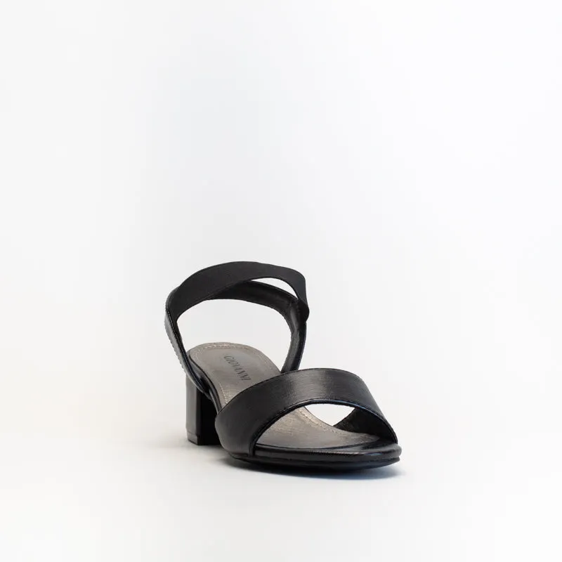 Giovanni Women Textured Block Heel Sandal _ 152074