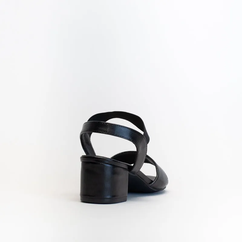 Giovanni Women Textured Block Heel Sandal _ 152074