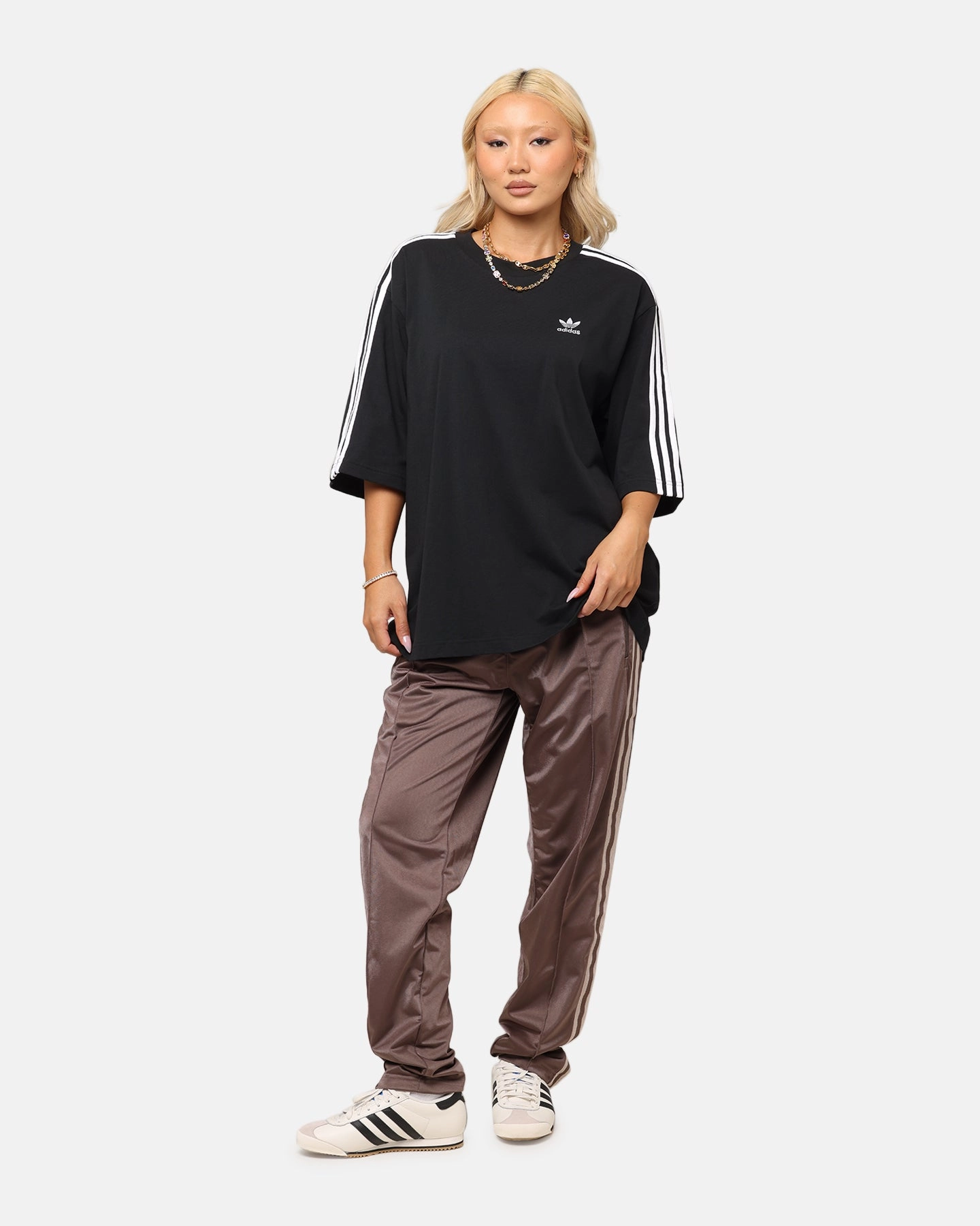 Adidas Oversized T-Shirt Black Classic Chic Fashionable Ease