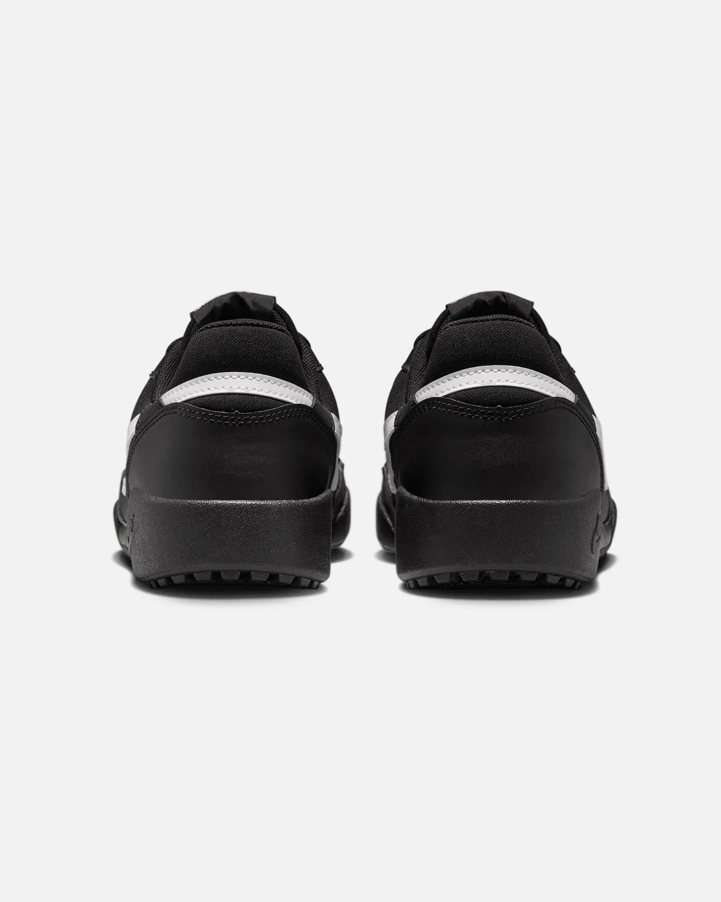 Nike Women's Terra Manta Black/White Sweat - wicking Rocker Sole Design