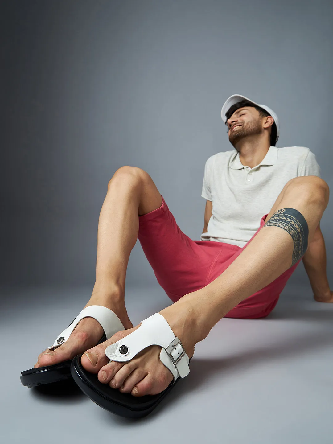 Hitz Men's White Leather Open Toe Slippers