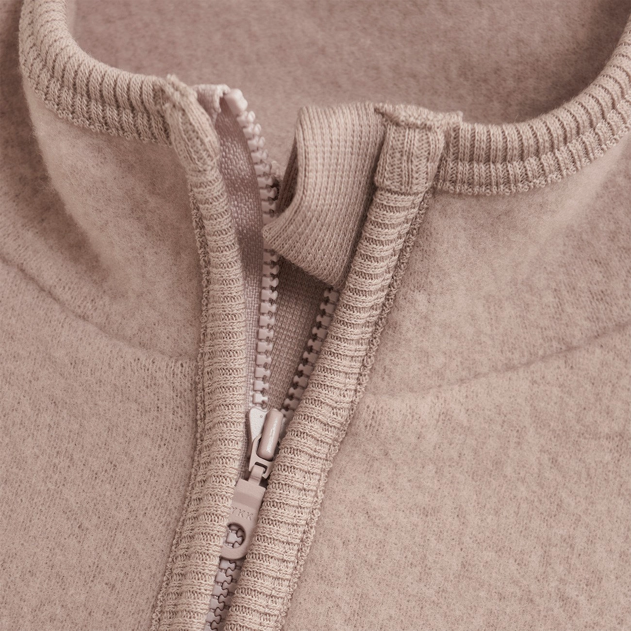Huttelihut Mahogany Rose Jacket Wool Fleece Airy Layer Fit Compact packaging