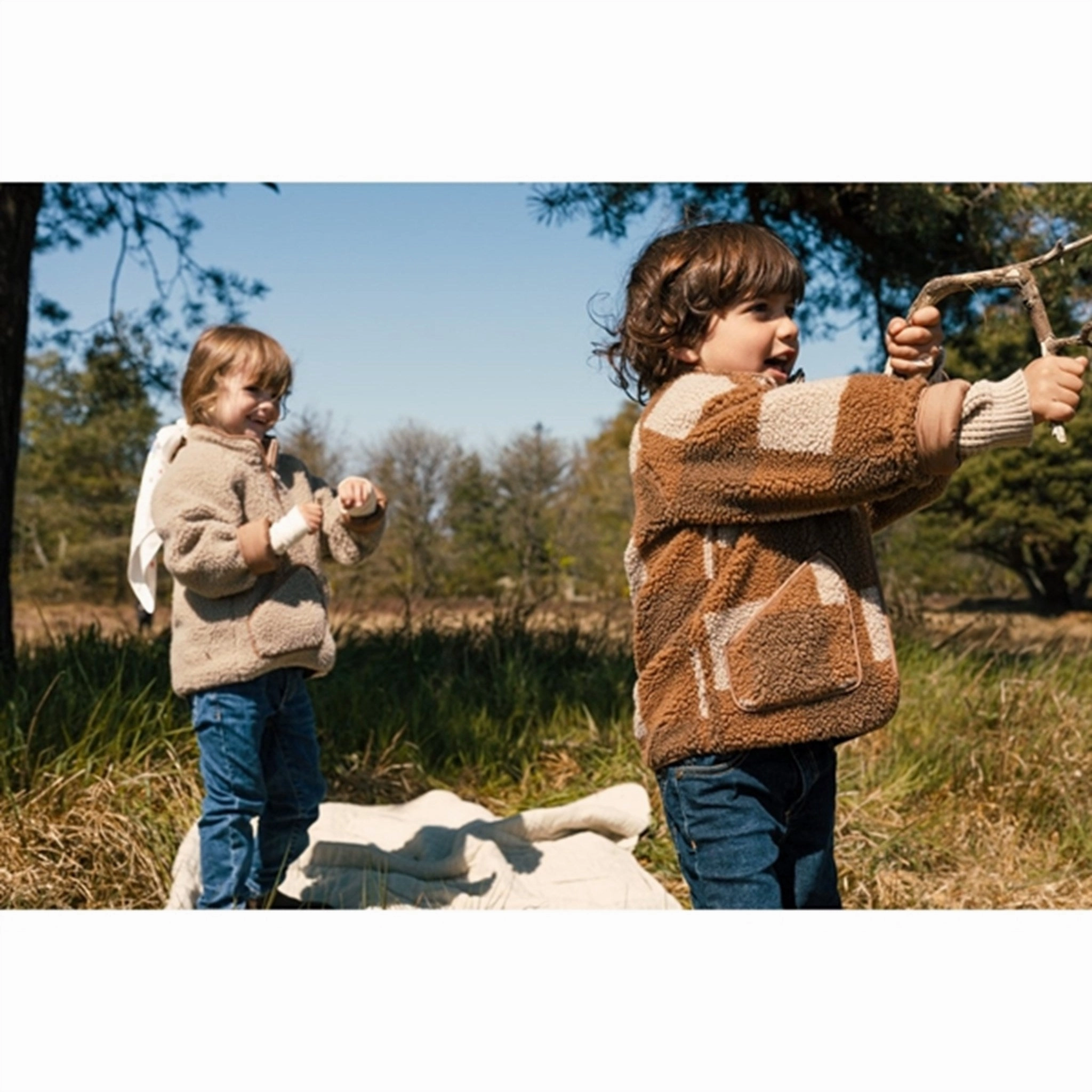 Stylish Chill Piece Hidden Storage Compartment MarMar Jerry Teddybear Fleece Jacket Sandstone