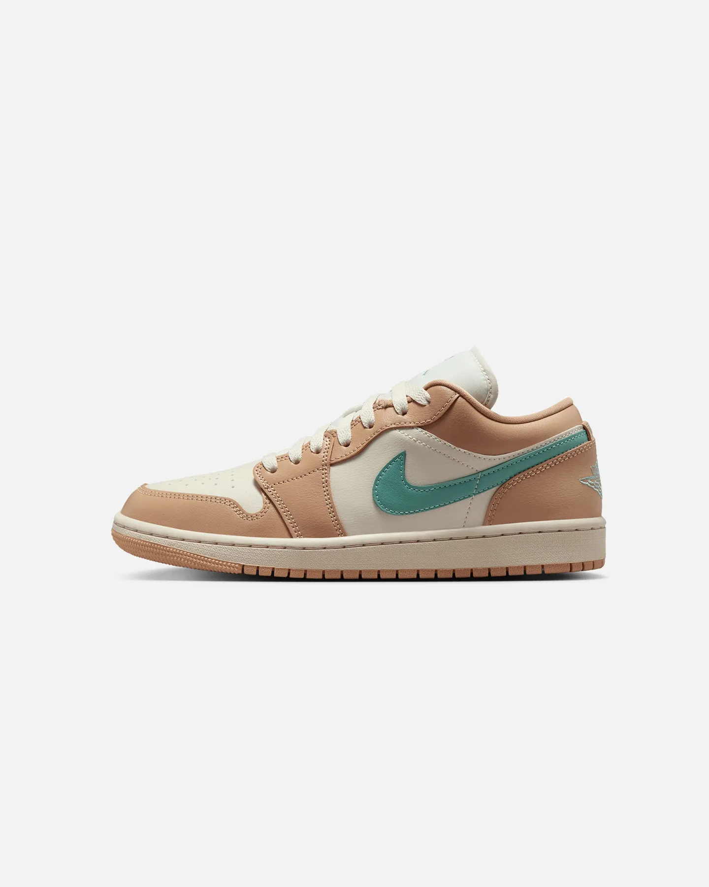 Jordan Women's Air Jordan 1 Low Lt Orewood Brown Foot alignment lightweight sneakers