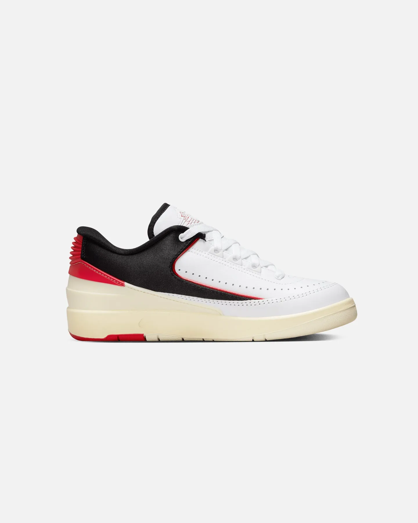 Jordan Women's Air Jordan 2 Retro Low "Chicago" White/University Red running hats running shoes for trail races