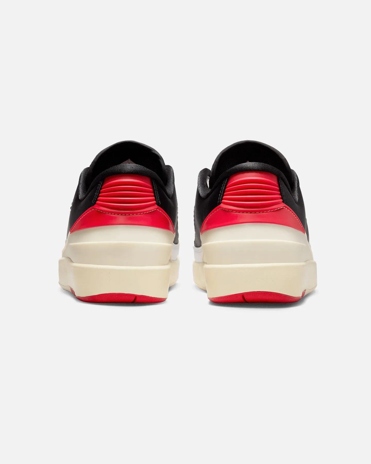Jordan Women's Air Jordan 2 Retro Low "Chicago" White/University Red amateur runner shoes Micro Perforated Tongue