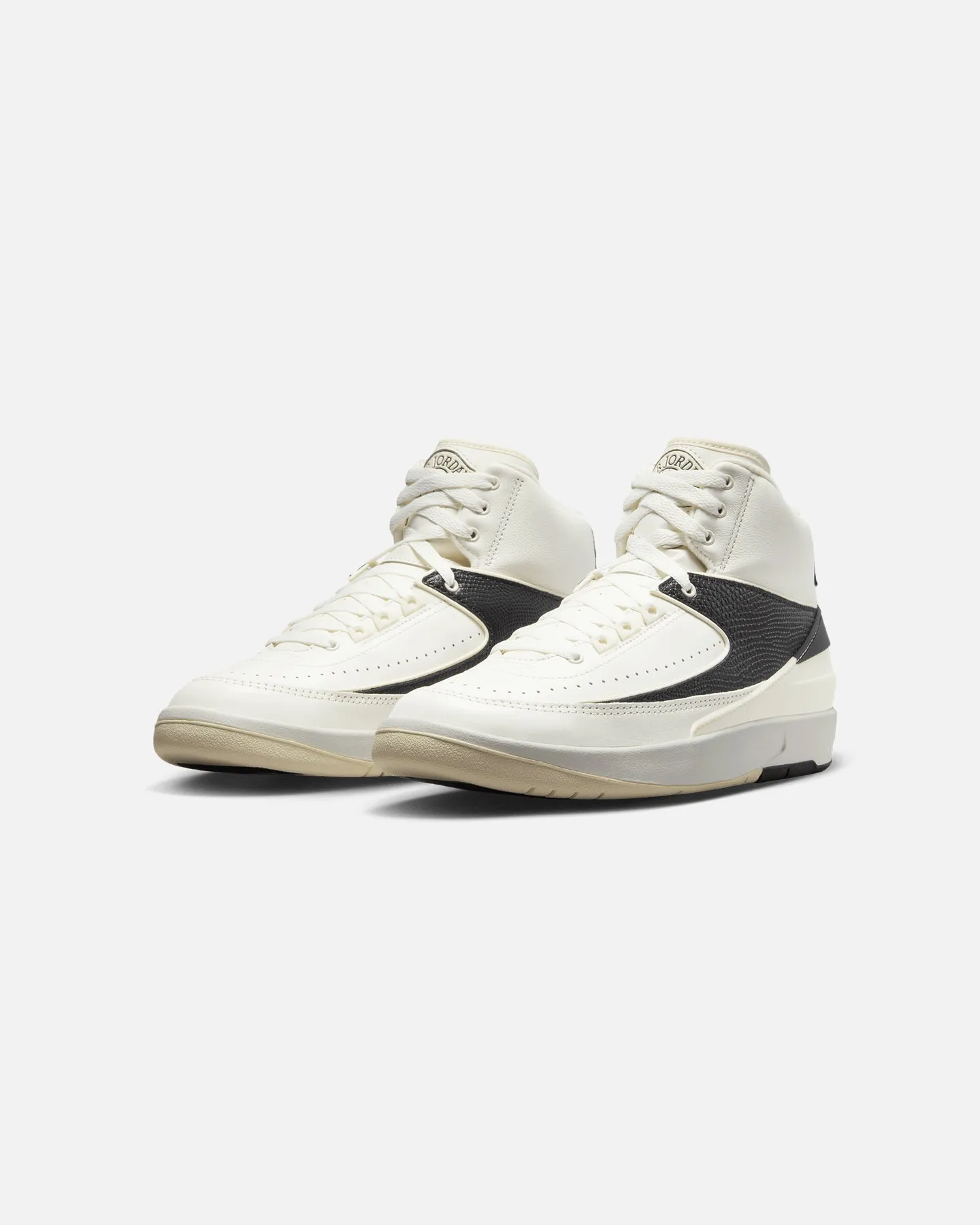 traction - control shoes Jordan Women's Air Jordan 2 Retro Sail/Coconut