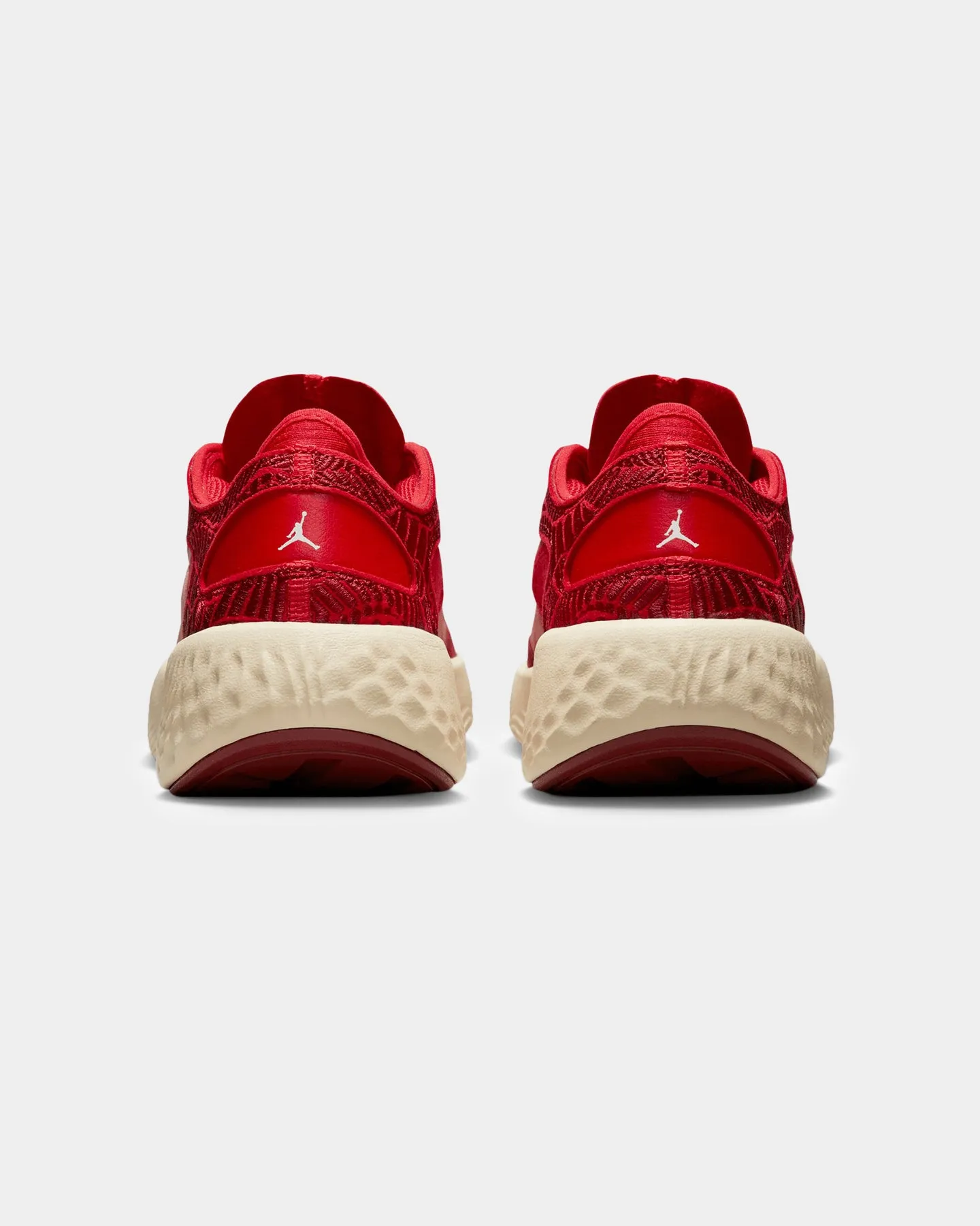 padded - sole running gear wide - fit - for - wide - feet shoes Jordan Women's Jordan Delta 3 Low SE Team Red/Sail