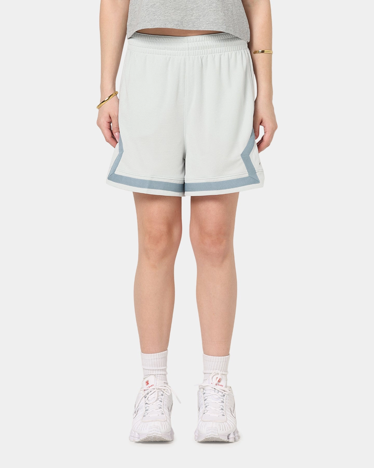 Jordan Women's Dri-FIT 4" Diamond Shorts Light Silver quick dry