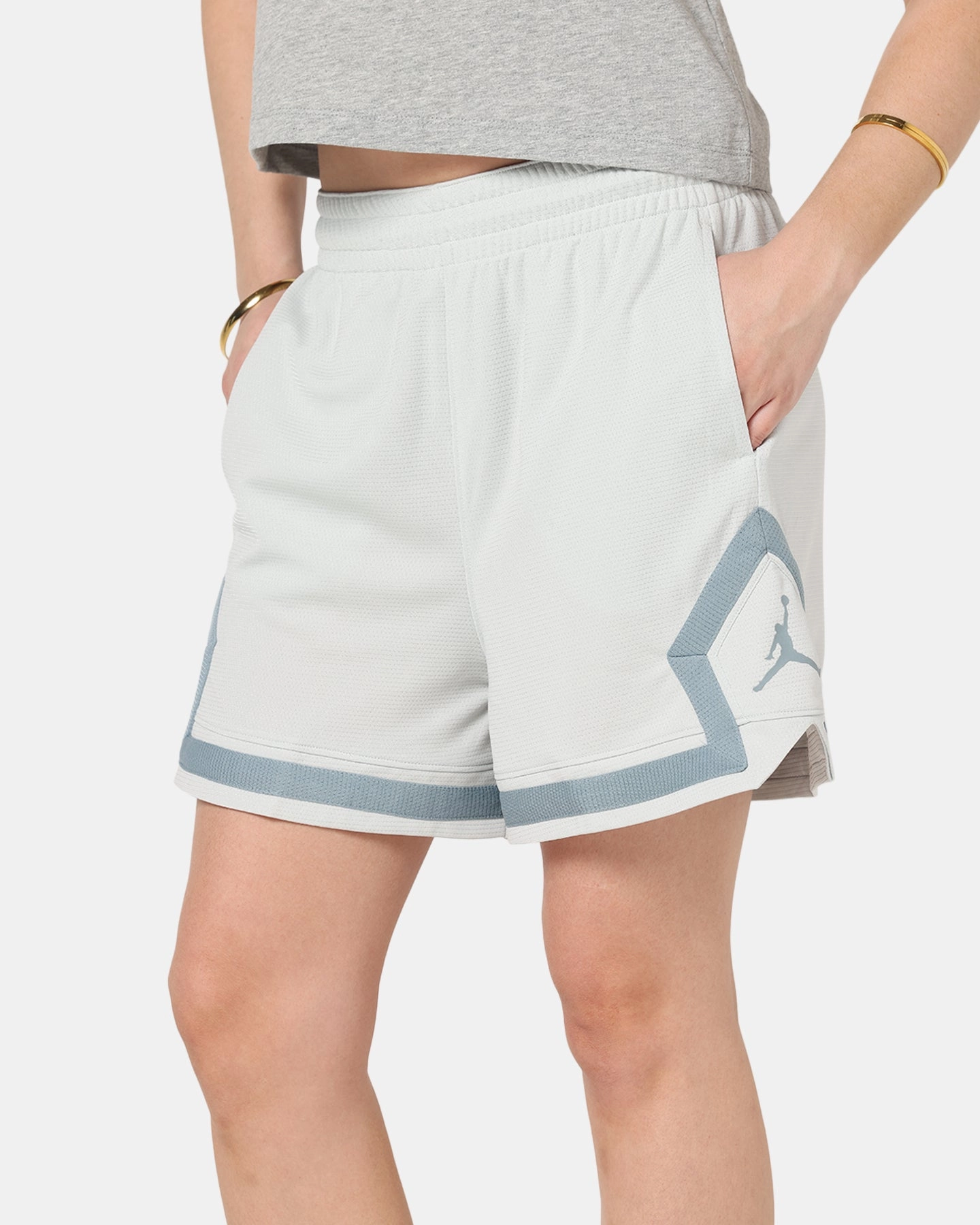 ExtendedSizeRange Jordan Women's Dri-FIT 4" Diamond Shorts Light Silver