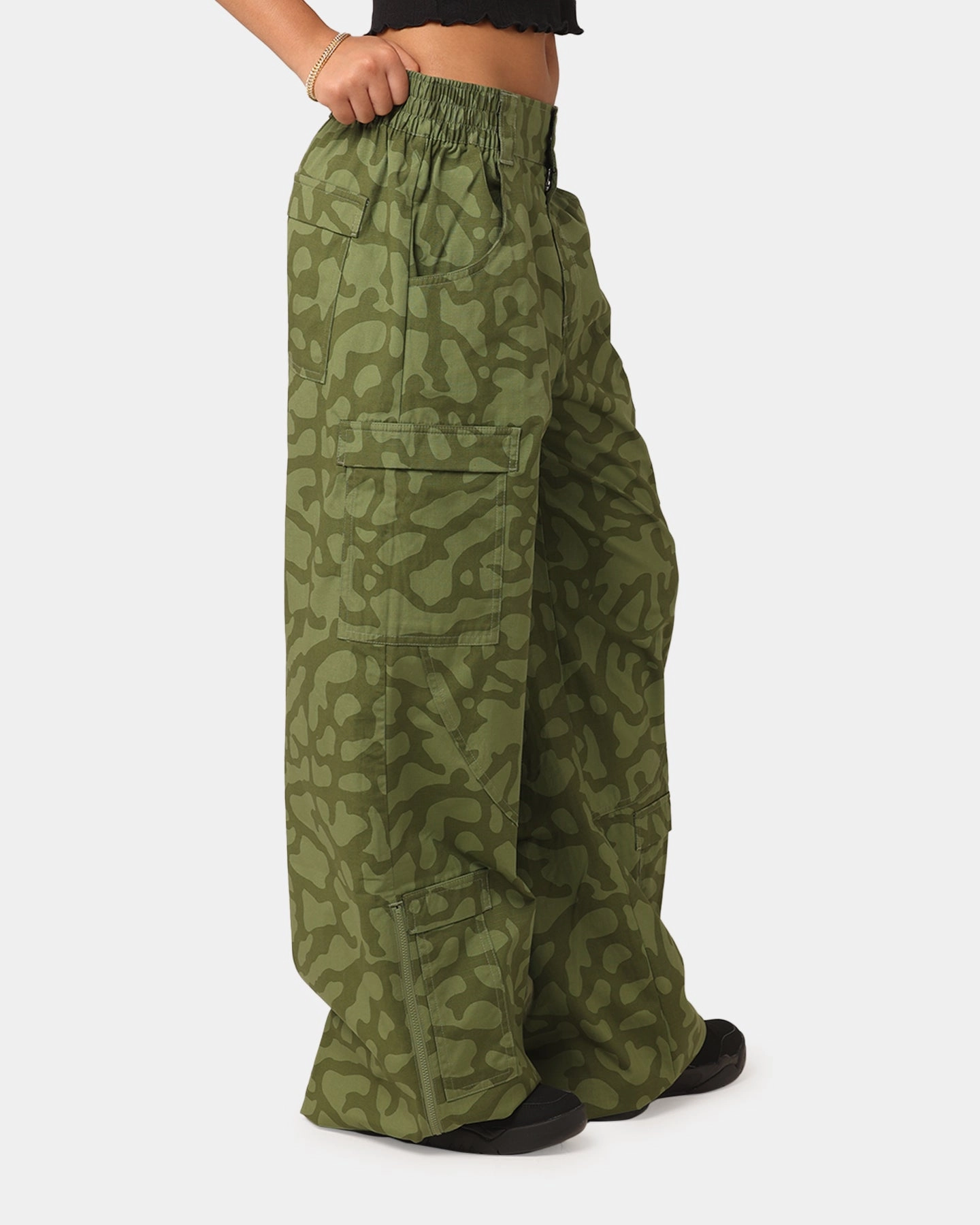 Jordan Women's Heavyweight Chicago Pants Sky J Light Olive Rugged Fit Everyday Ease