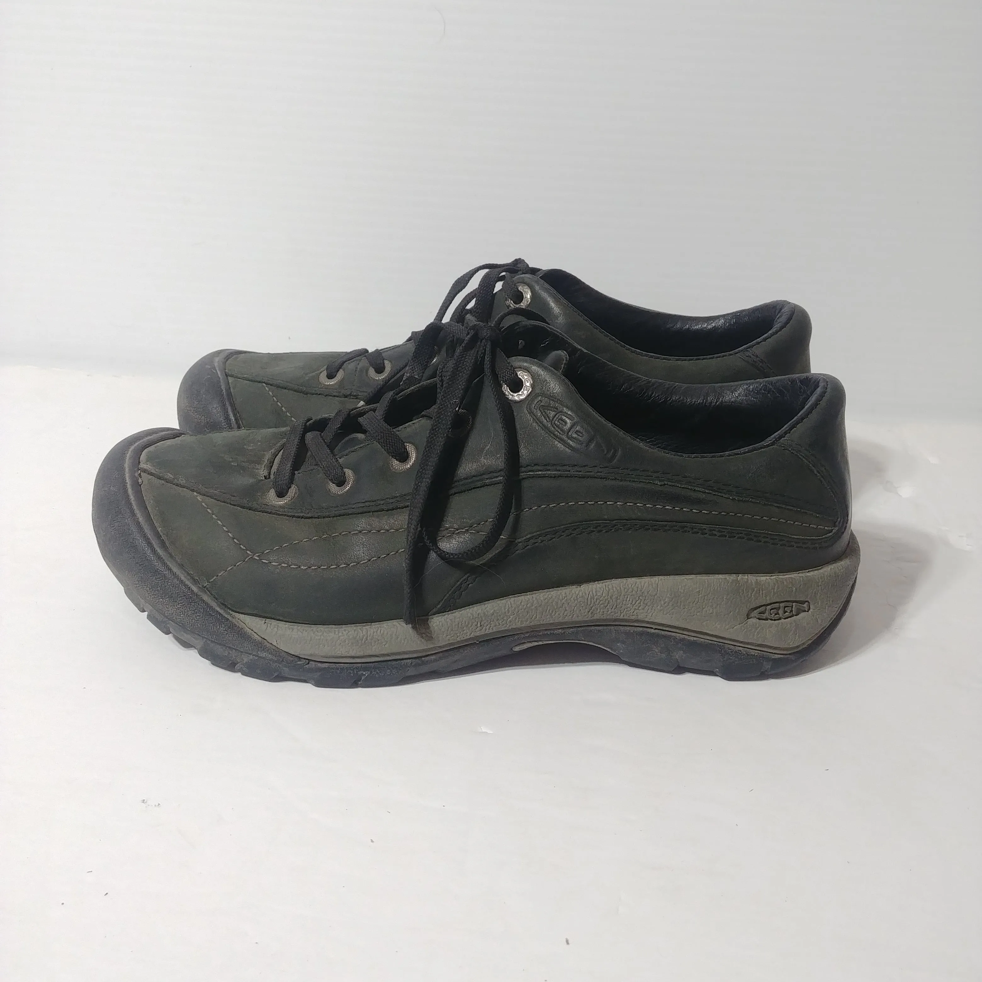 Keens Womens Presidio Sneaker - Size 8 - Pre-owned - 3UDEWH