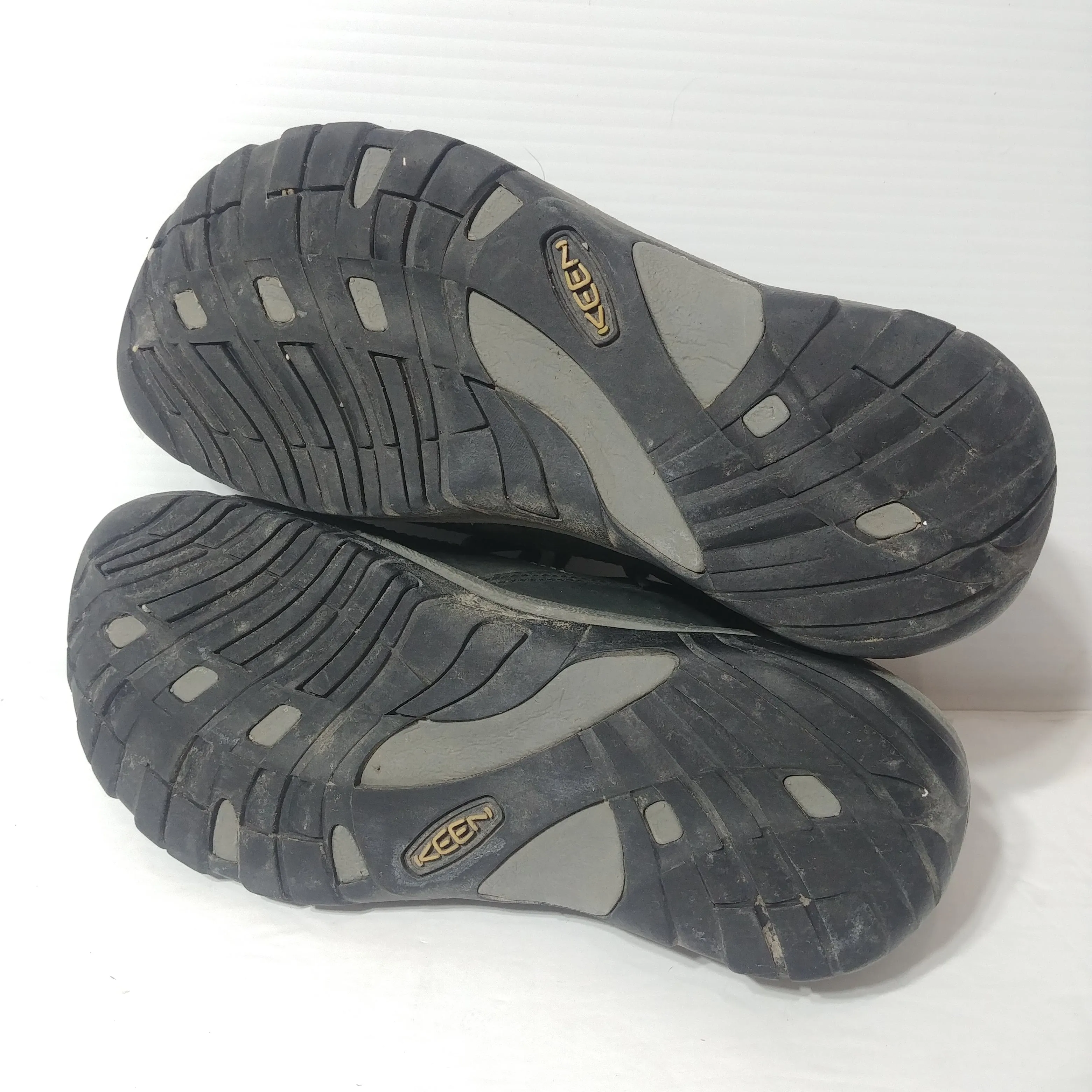 Keens Womens Presidio Sneaker - Size 8 - Pre-owned - 3UDEWH