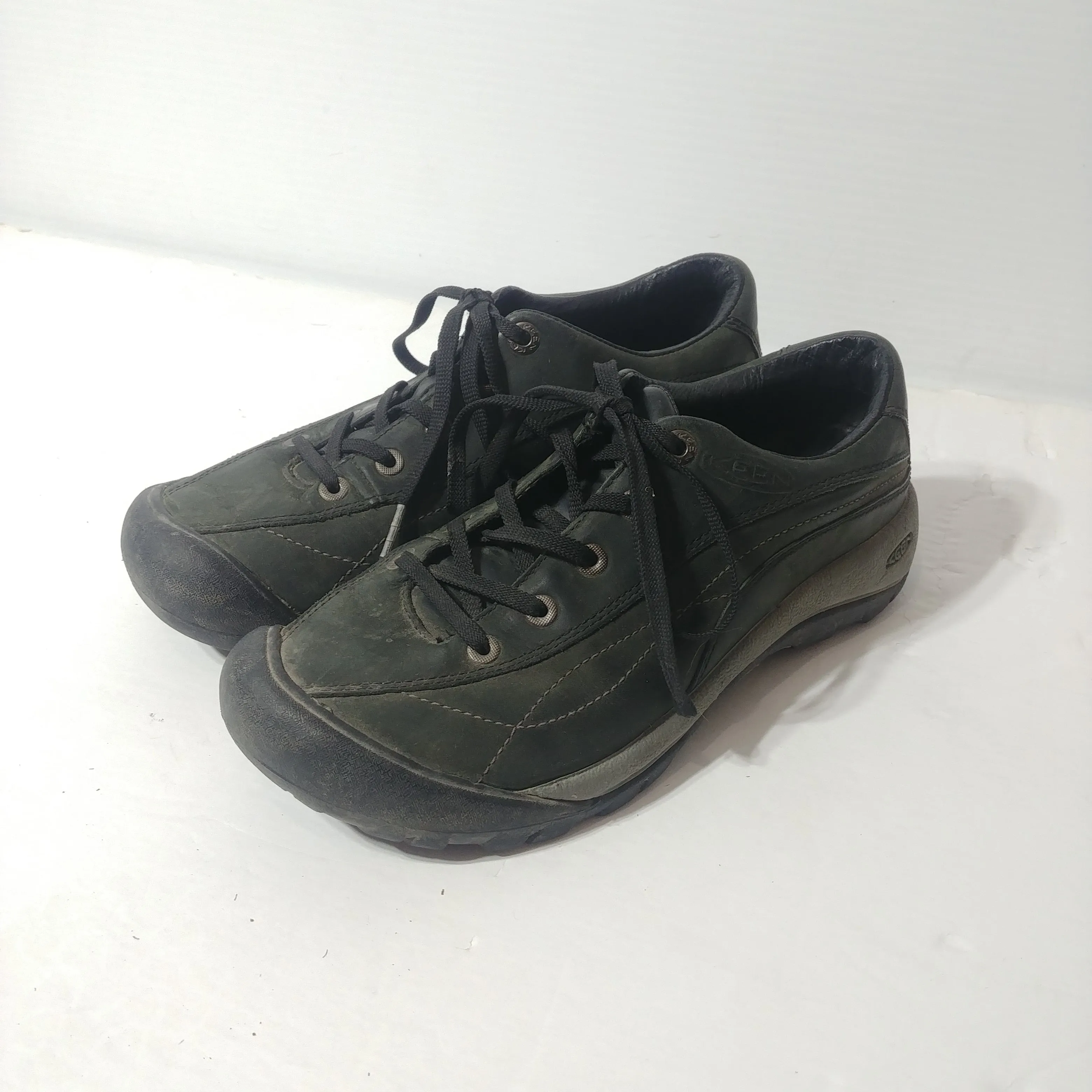 Keens Womens Presidio Sneaker - Size 8 - Pre-owned - 3UDEWH