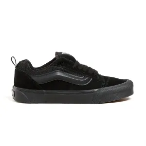 Day-to-Night Style Knu Skool 'Triple Black'