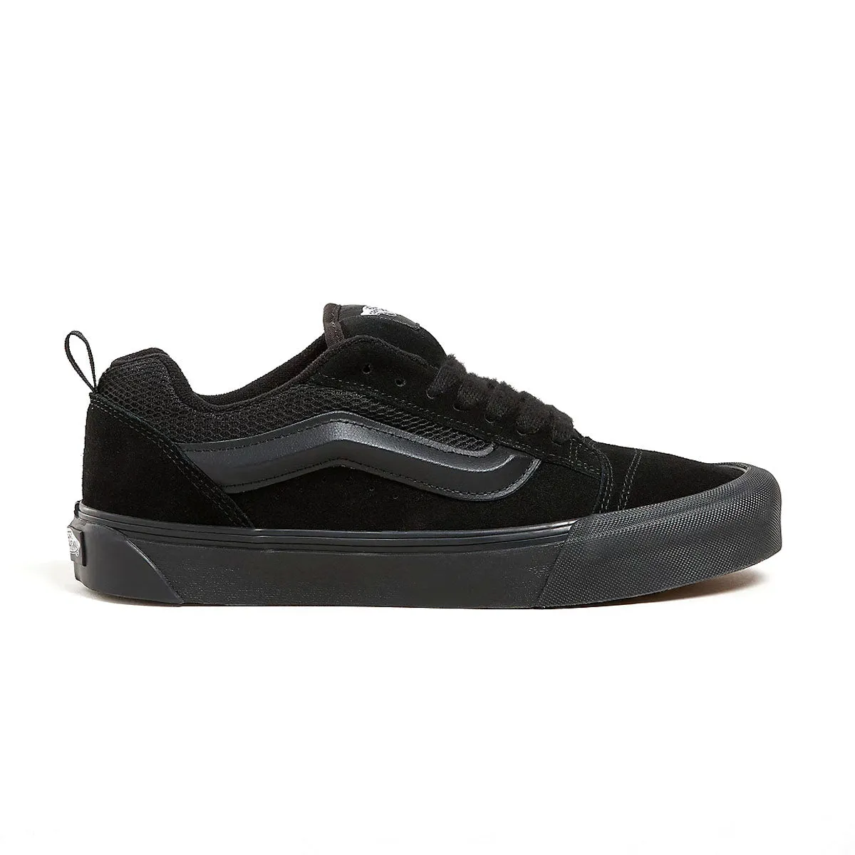 Day-to-Night Style Knu Skool 'Triple Black'