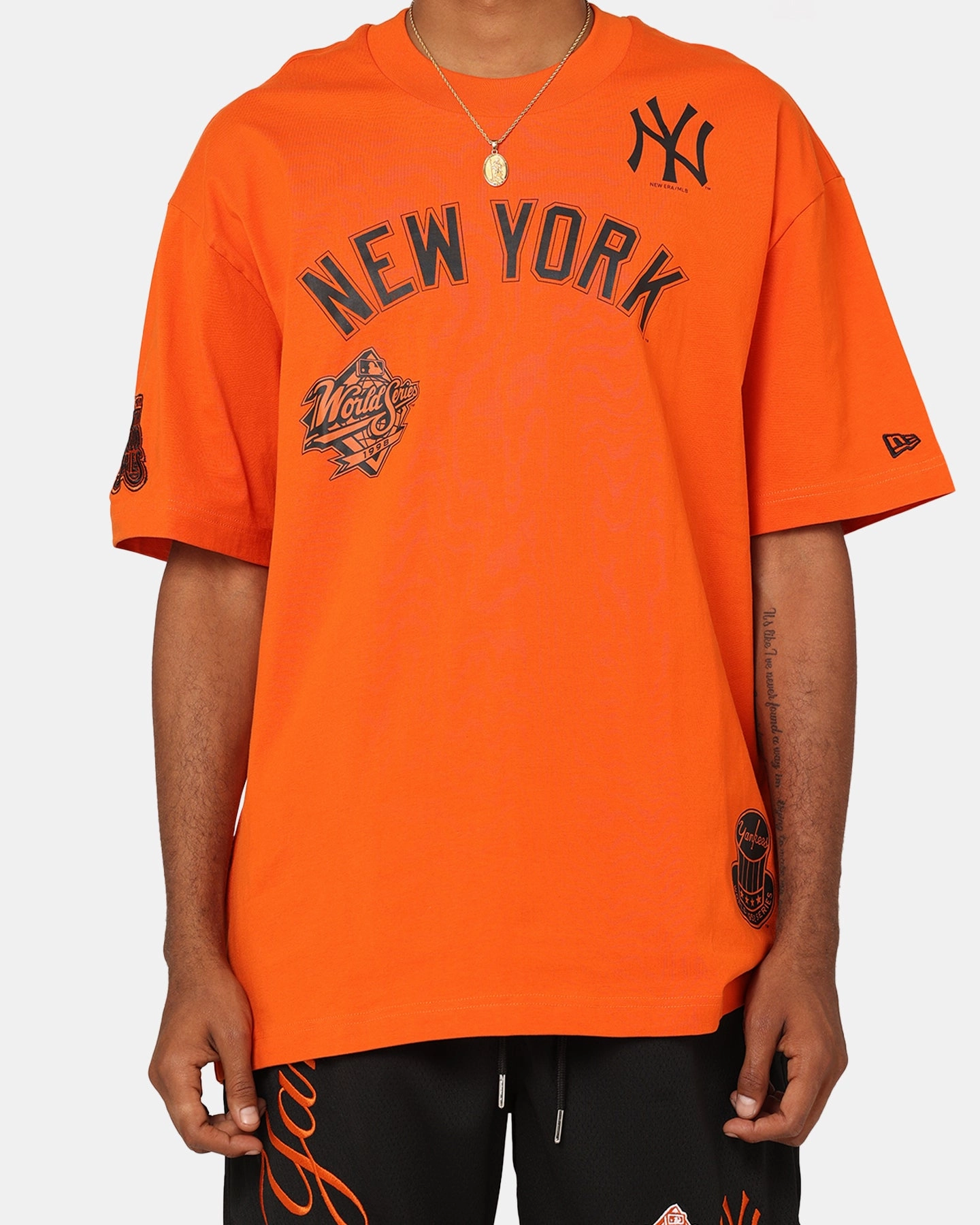 Sports Apparel New Era New York Yankees 'Scary Nights' Oversized T-Shirt Orange/Black