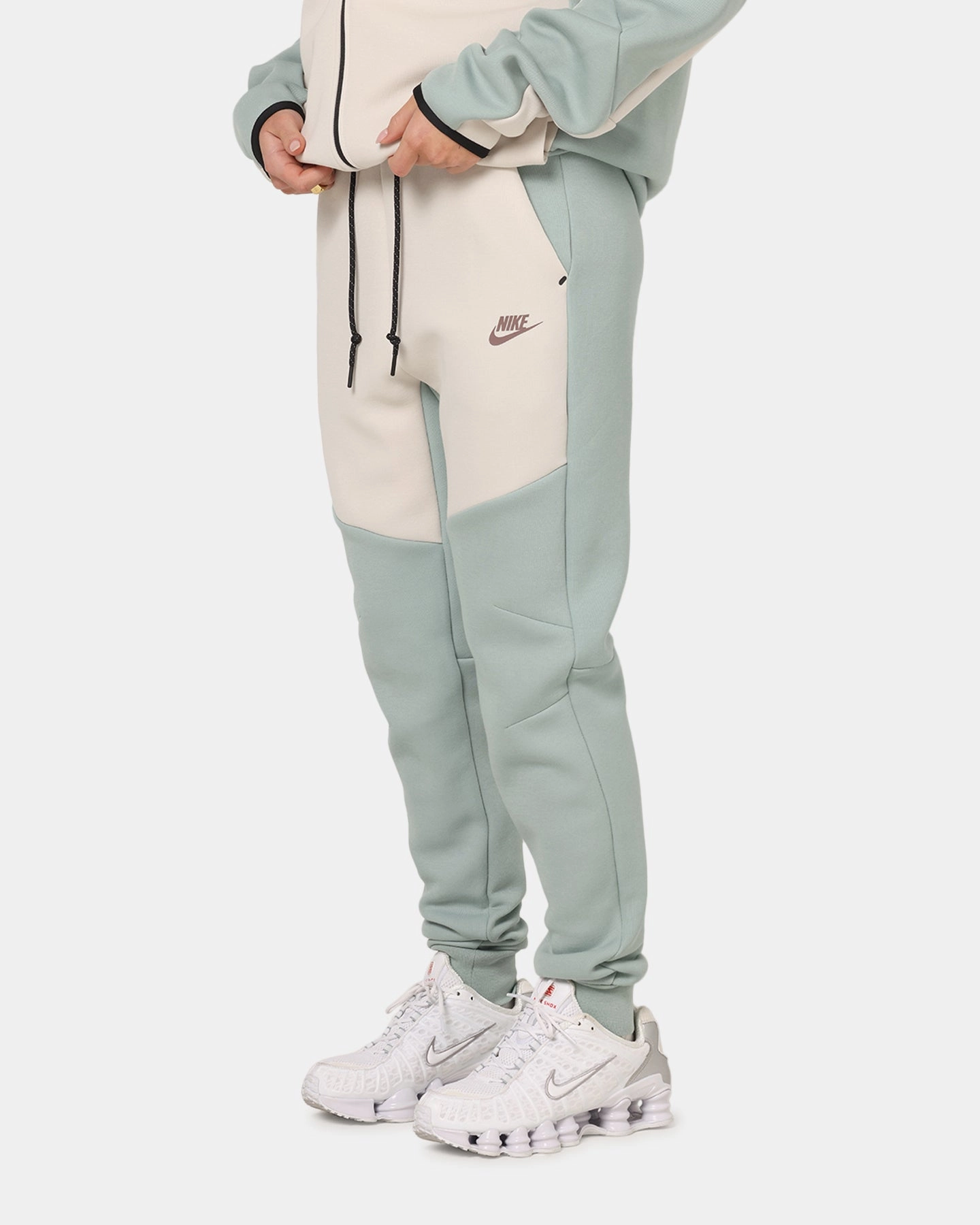 Nike Sportswear Tech Fleece Joggers Dusty Sage Quality Material On The Go