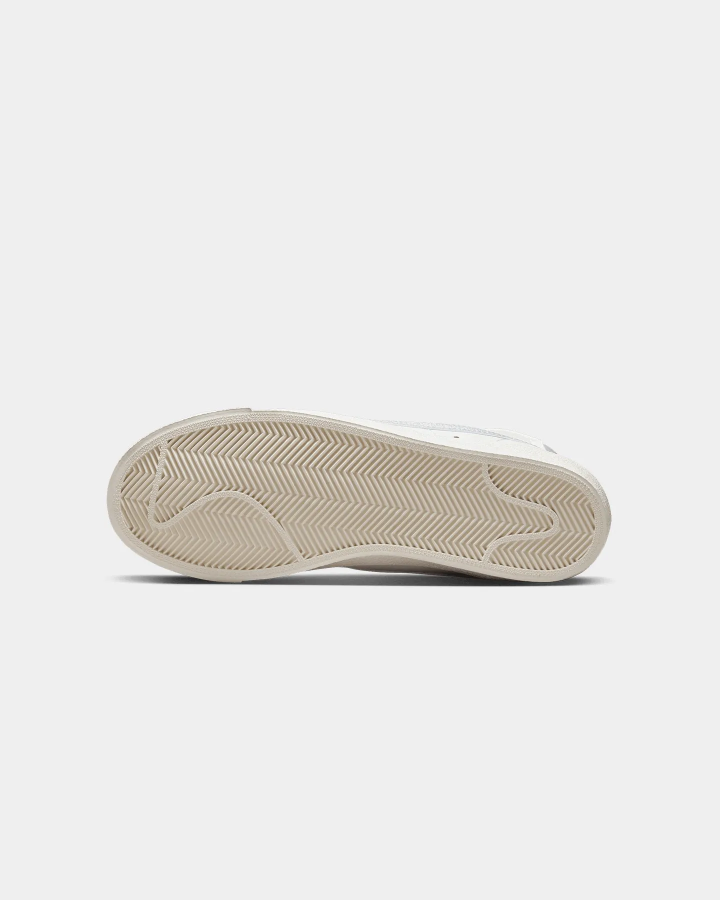 running in a delta area shoes Anatomically Contoured Fit Nike Women's Blazer Mid '77 White/Metallic