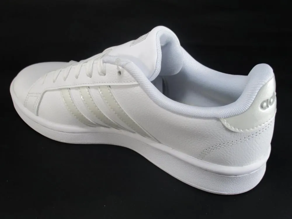 Adidas scarpa sneakers da donna Grand Court EE8172 bianco running on a dirt track shoes