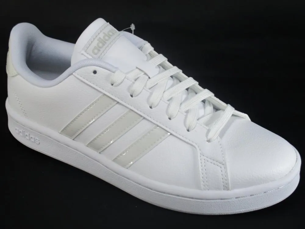 Ventilated Tongue Design Stability Ride Adidas scarpa sneakers da donna Grand Court EE8172 bianco