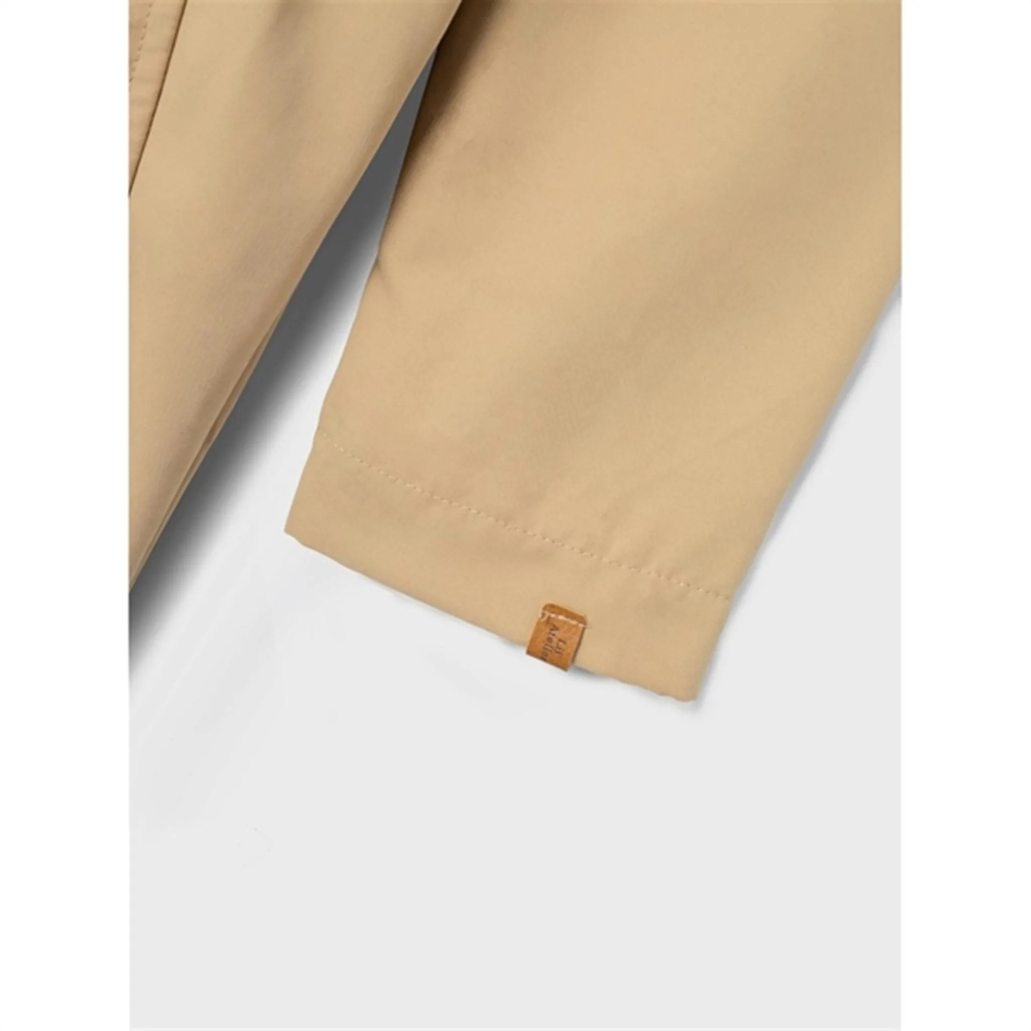 SlimSilhouette Lil'Atelier Warm Sand Lamadelin Trenchcoat