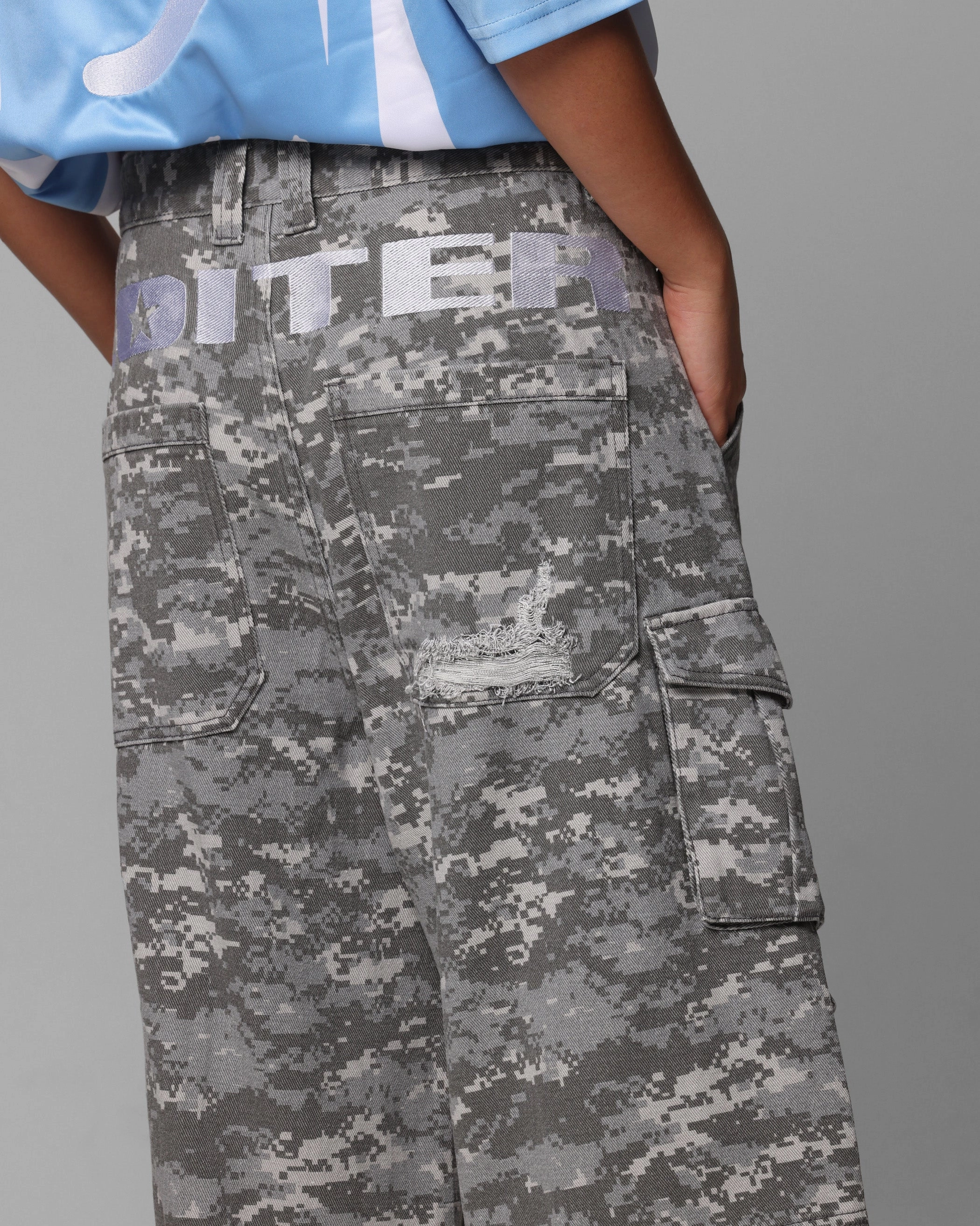 Loiter Collateral Cargo Shorts Snow Camo Flex Movement