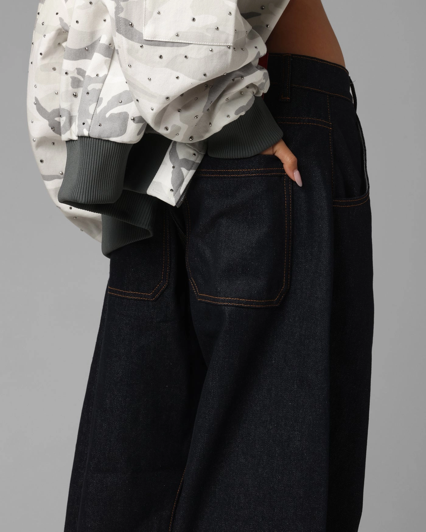Loiter F-16 Balloon Jeans Indigo Natural Movement