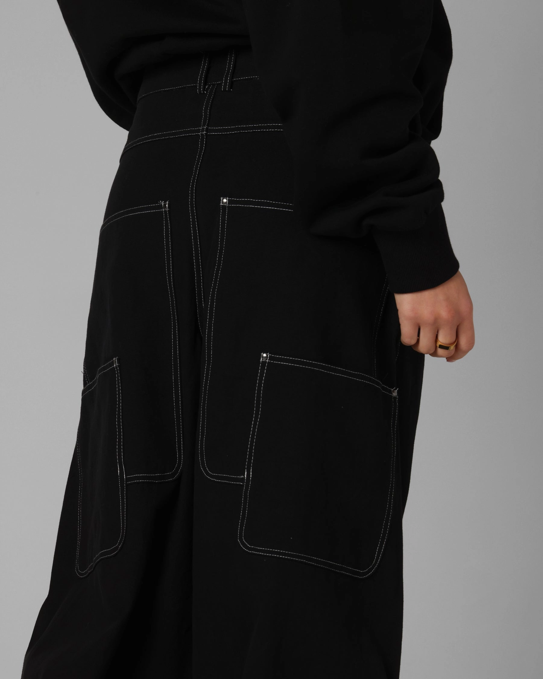 Minimalist Design Loiter F-22 Raver Jeans Black