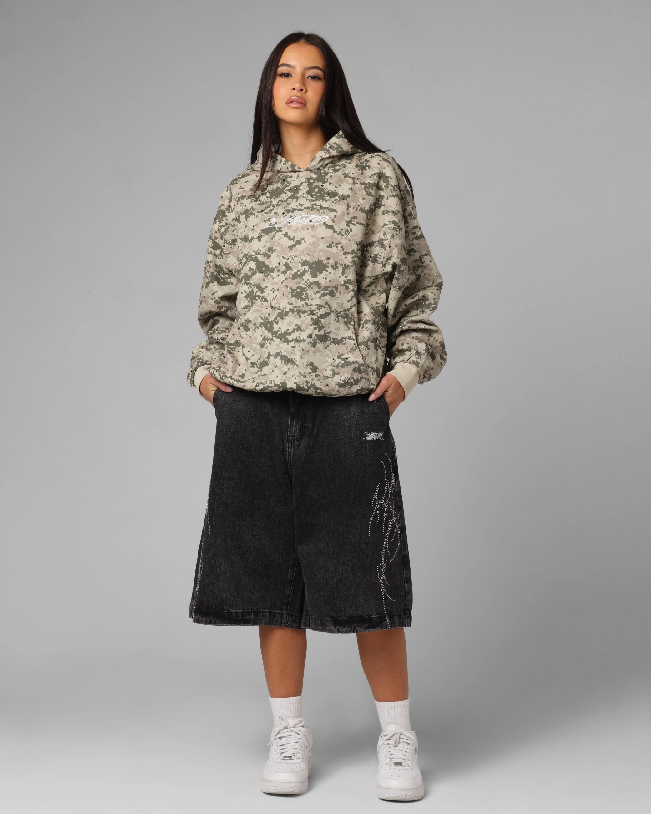 Tapered ankle Stretch Fit Loiter Goth Clique Jorts Black