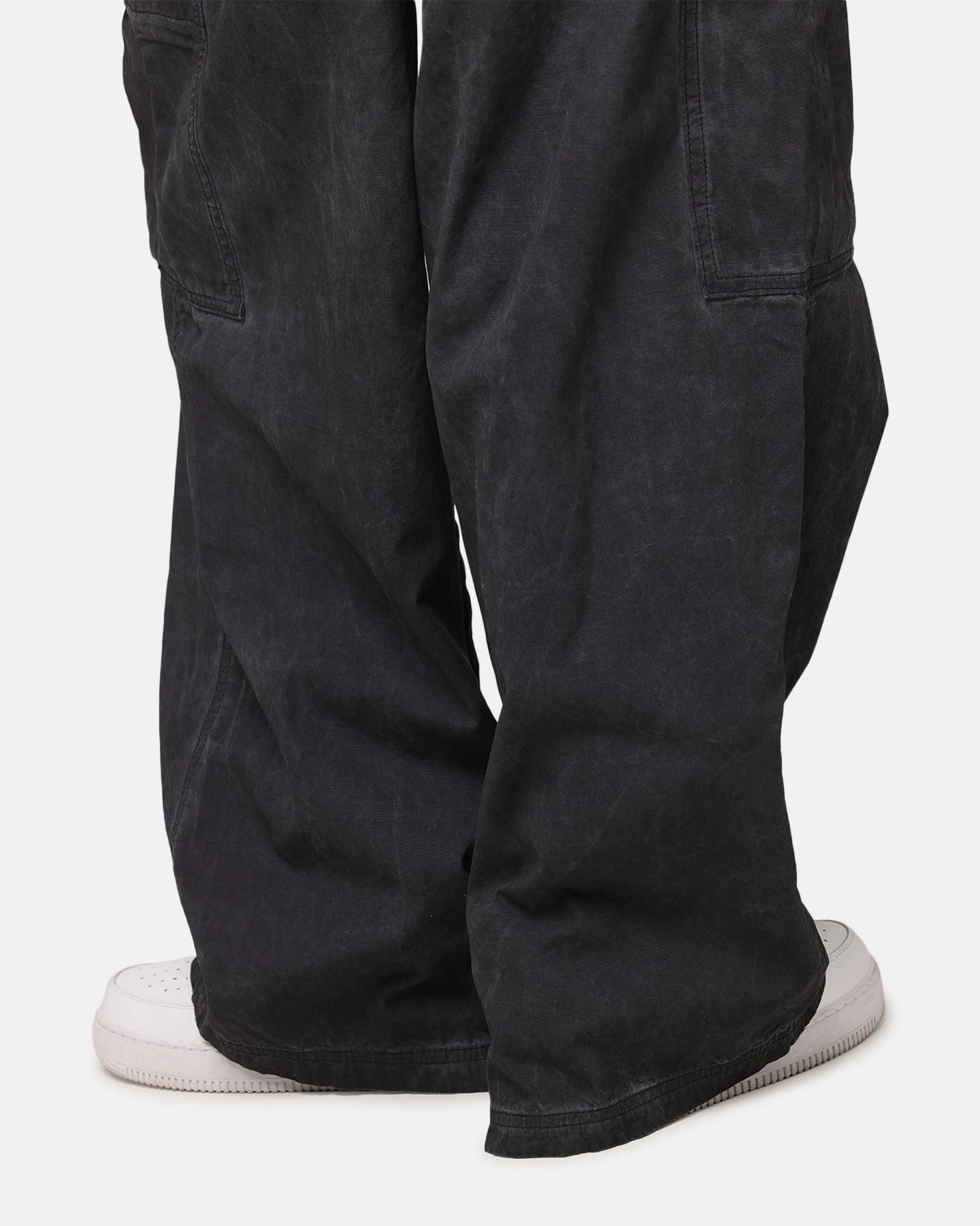 Quick-Dry Material Perfect Silhouette Loiter Kraven Parachute Pants Washed Black