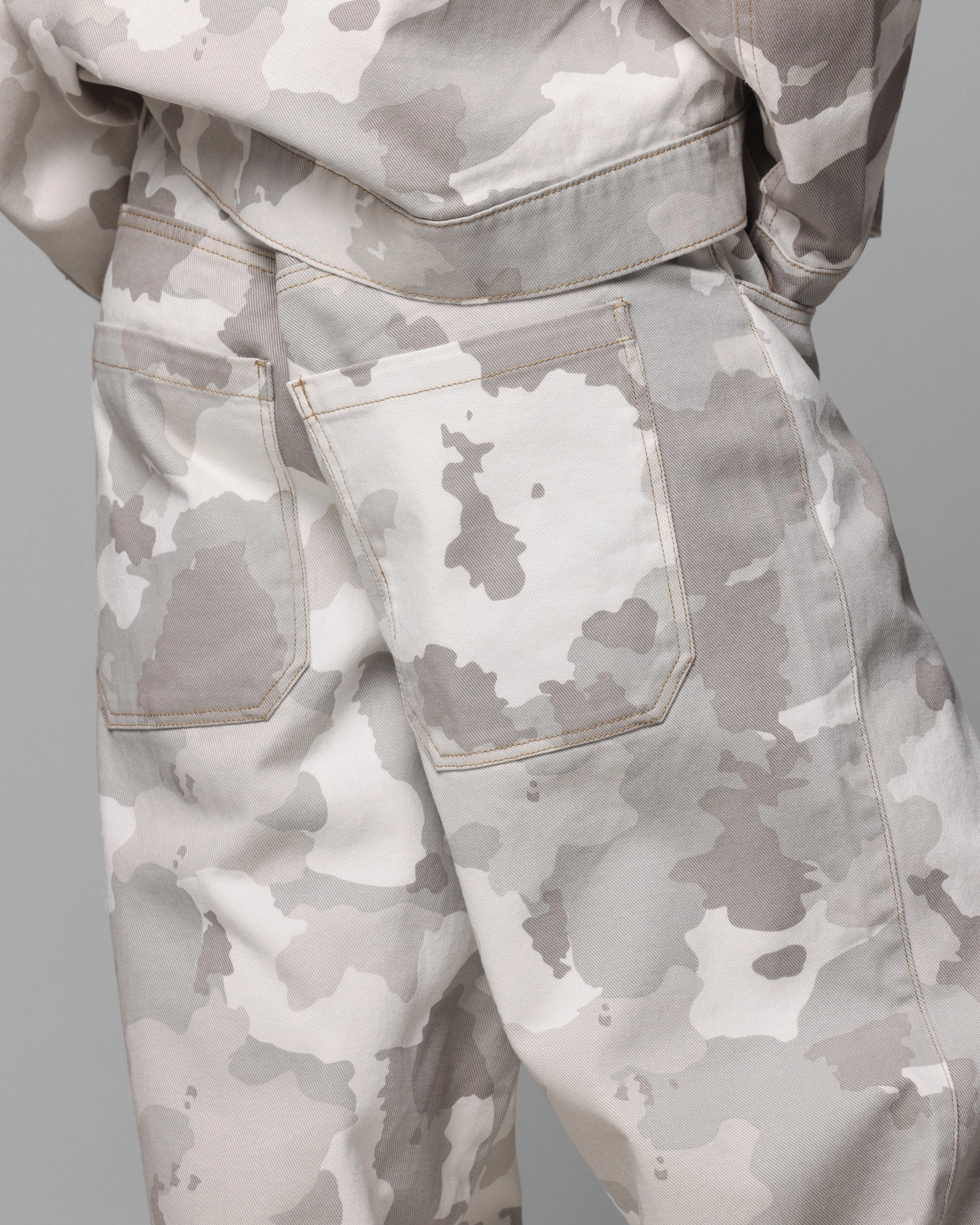 ArticulatedJoints Comfy Motion Loiter Prestige Camo Pants Snow Camo
