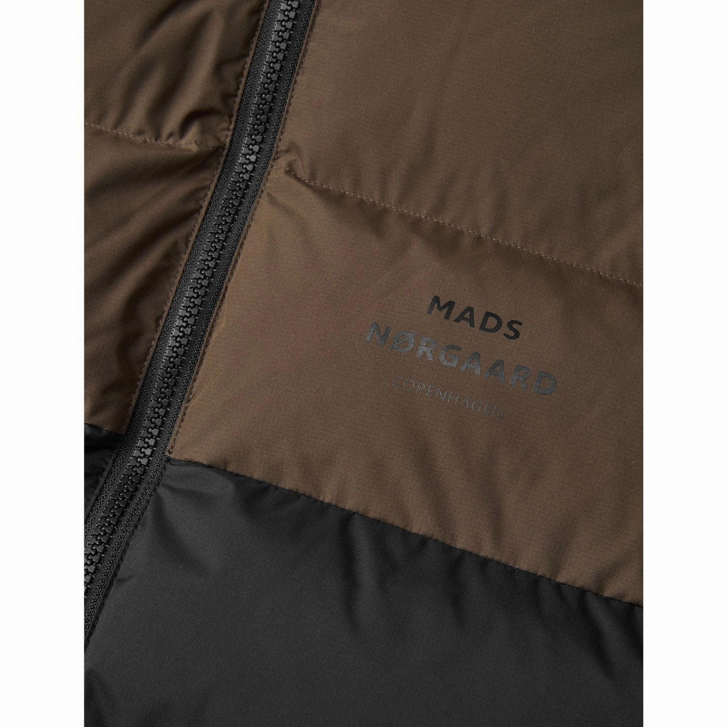 Ultra Flexible Mads N?rgaard Black/Demitasse Recycle Junino Jacket